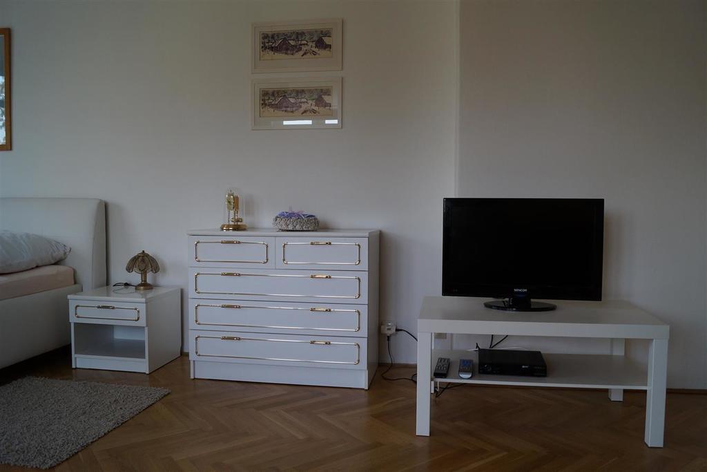 Apartman U Stadionu بروموف المظهر الخارجي الصورة